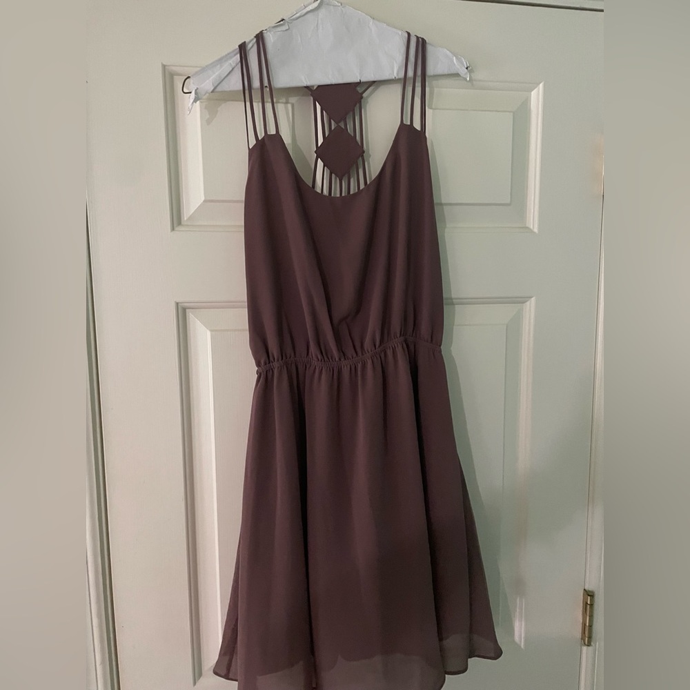 Very flattering Dress!